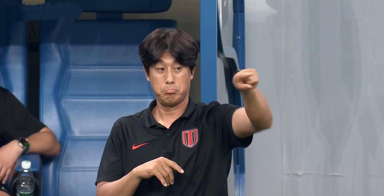 LOL官网入口-亚冠赛程吃紧，瓦伦西亚今夜复出首秀，压力陡增，数据趋势出现新变化(亚冠精英赛赛制2025)